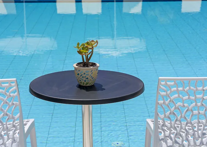 Hotel Santellini Kamari (Santorini)