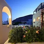 Santellini Hotel